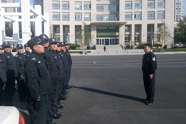 深圳龙岗区保安公司,派遣专业安保人员完成物业小区安保工作